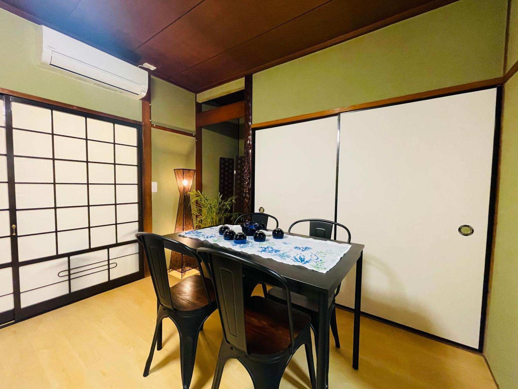 Апартаменти Namba Shinsaibashi 10 Mins Osaka Castle　East Екстер'єр фото