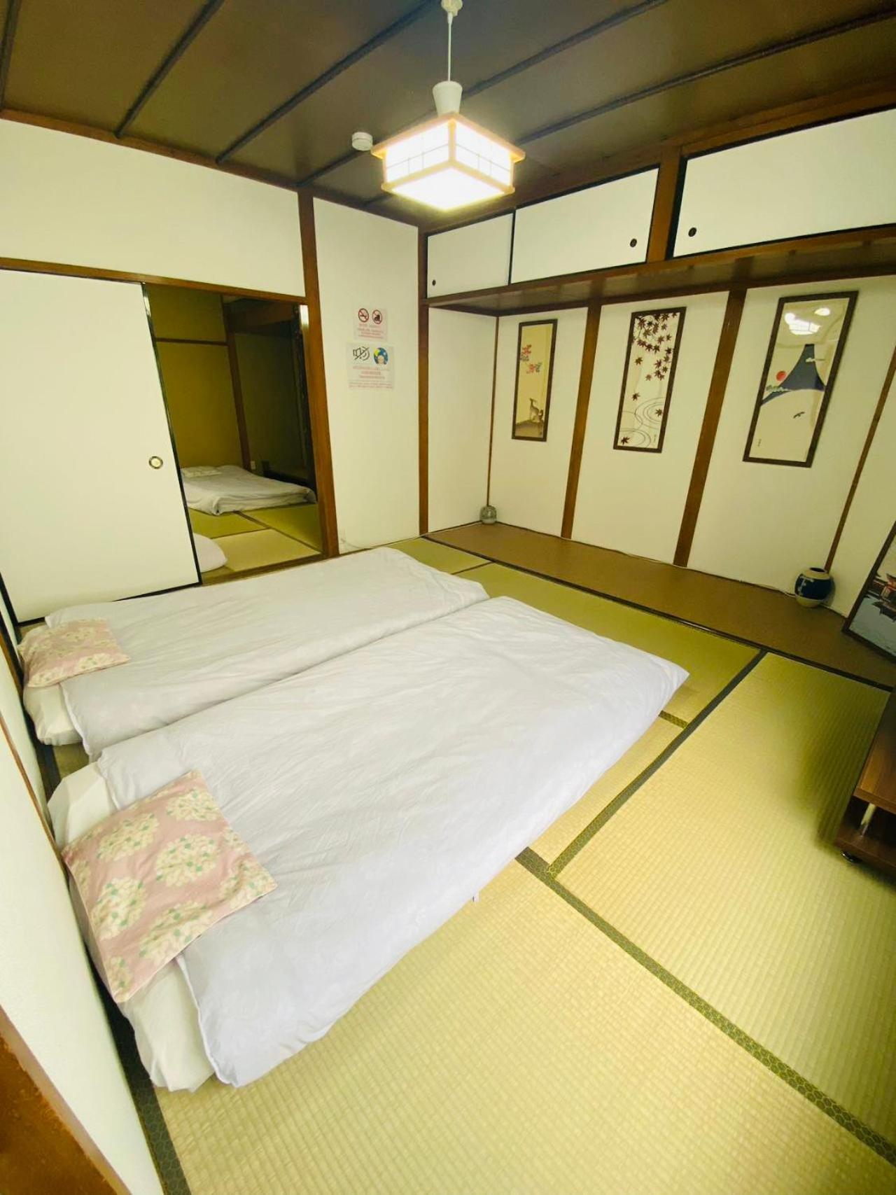 Апартаменти Namba Shinsaibashi 10 Mins Osaka Castle　East Екстер'єр фото