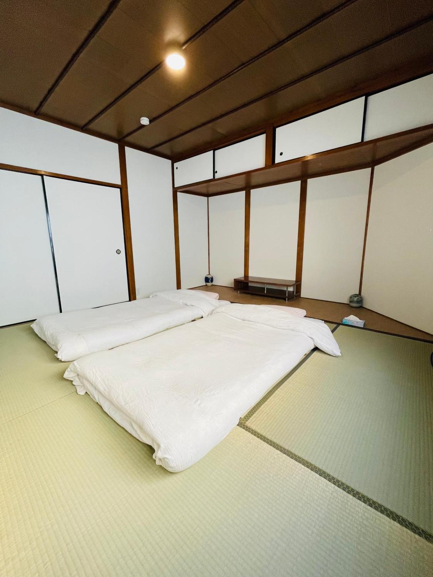 Апартаменти Namba Shinsaibashi 10 Mins Osaka Castle　East Екстер'єр фото